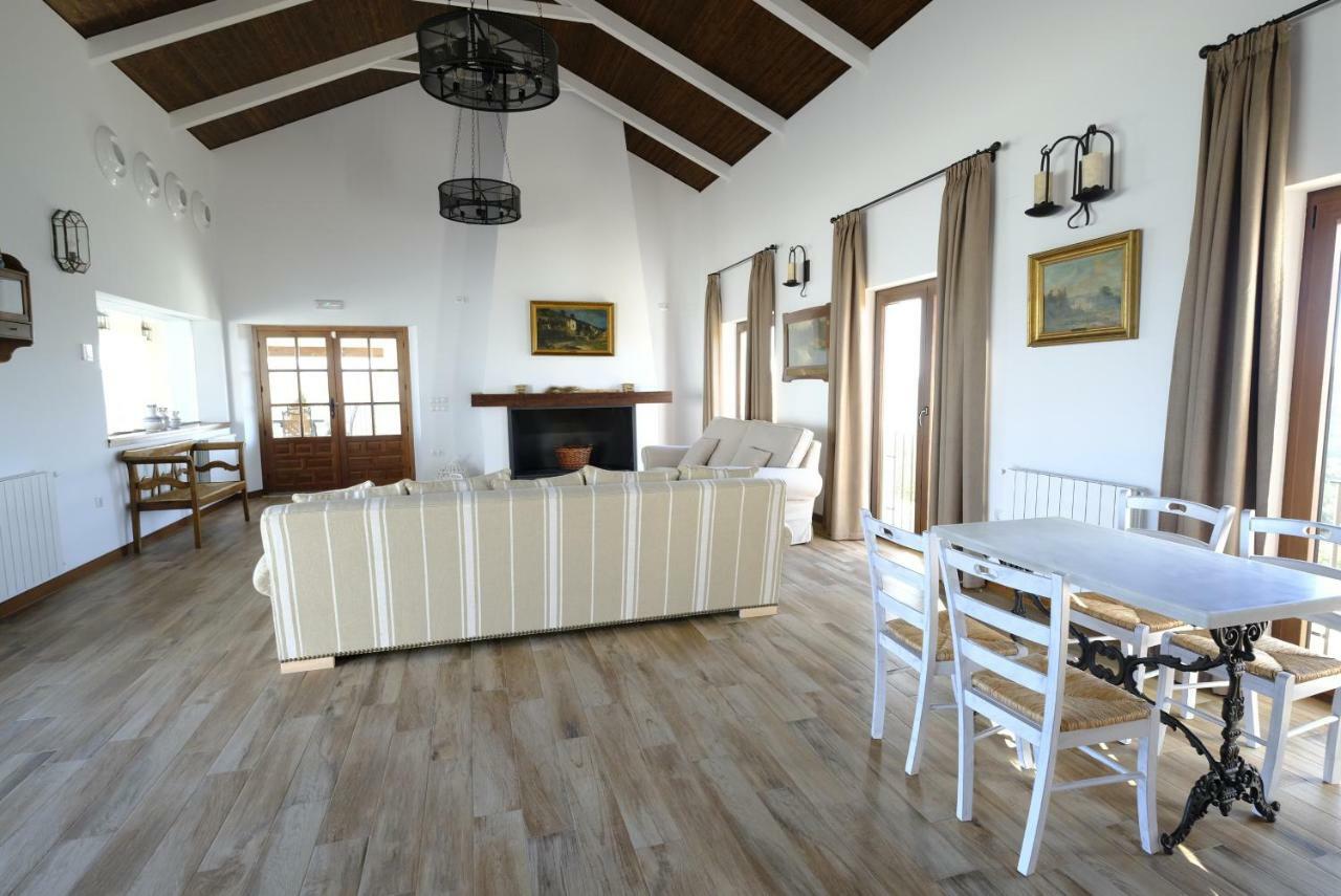 Casas De Alisne Guest House Almodóvar del Río Екстериор снимка